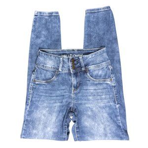 [SOLD] WallFlower Medium Blue Wash High Rise Skinny Jeans, Size 3